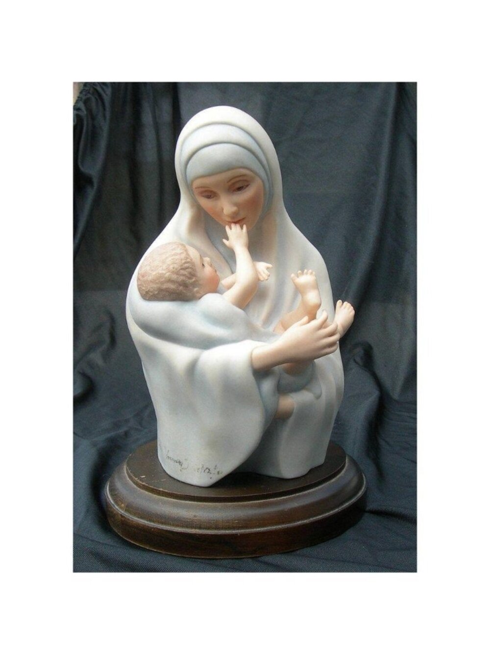 Goebel "Tranquility" Madonna Figurine Helen Granger Young Signed & Dated 1980
